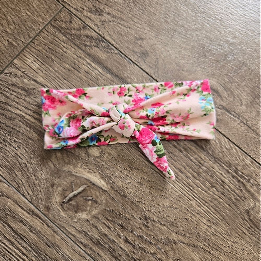 *Free Floral Toddler Headband